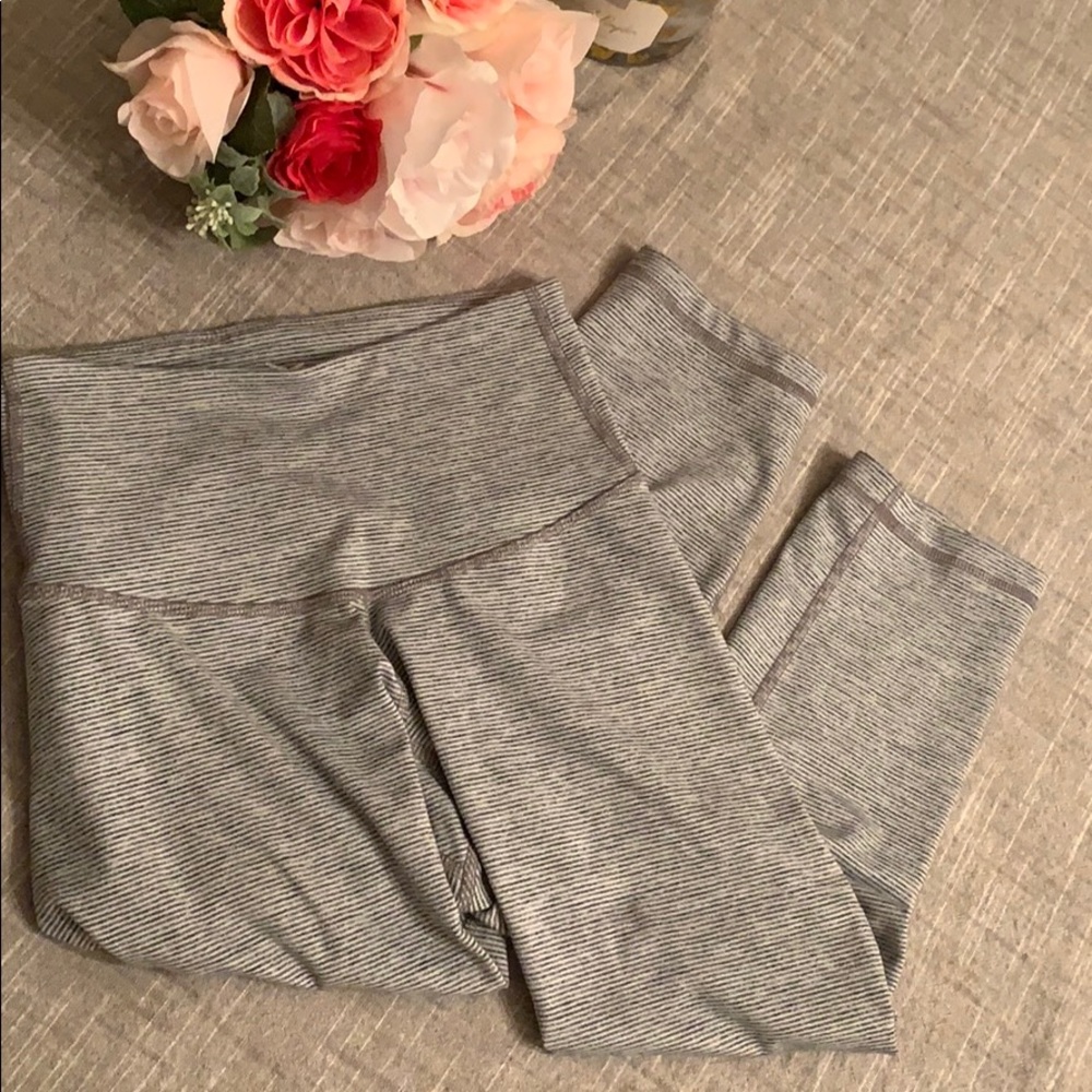 Old Navy. Capri Leggings